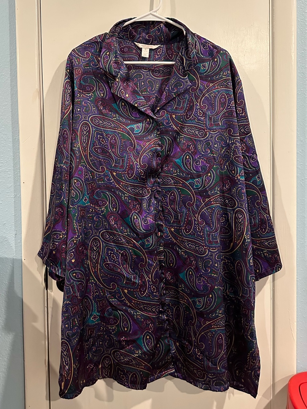 Sexy.Sensual.Cacique Purple Paisley Button-Front Women's Top 18/20